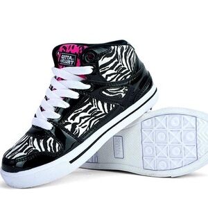 New in box Gotta Flurt Black and White Zebra Sneakers